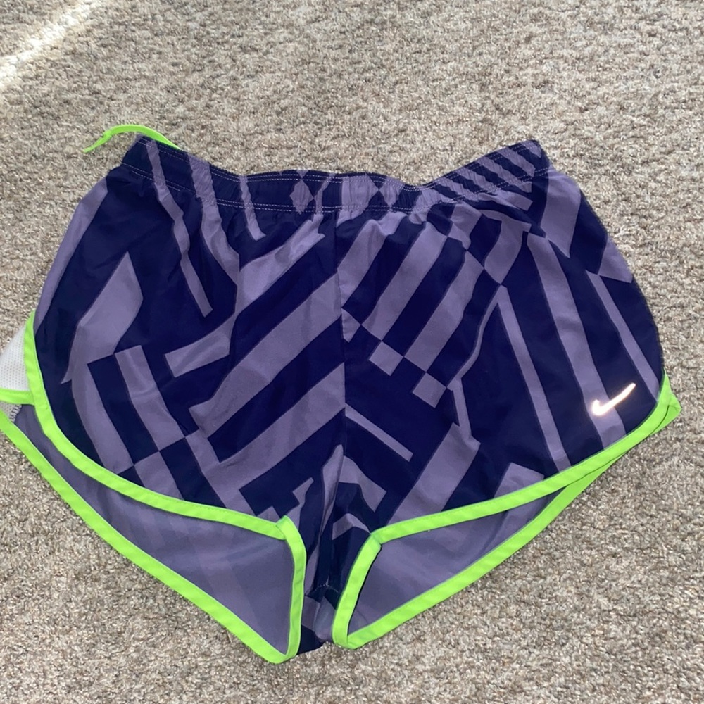 Nike shorts size S